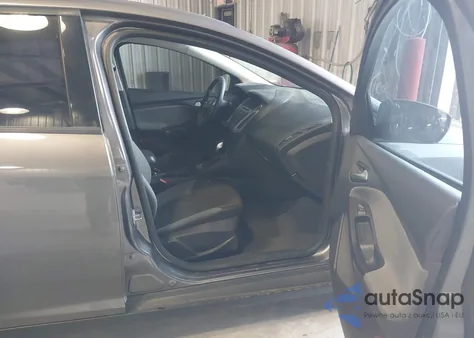 2014 Ford Focus Se z USA, uszkodzony, nr VIN 1FADP3K23EL271630